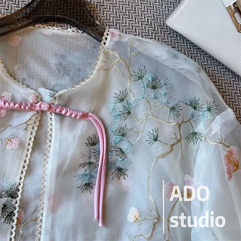 Outerwears Women Jacket Chinese Style Jacket National Wind Embroidery Jacquard Buckle Sunscreen Cardigan Female Summer Thin Coat