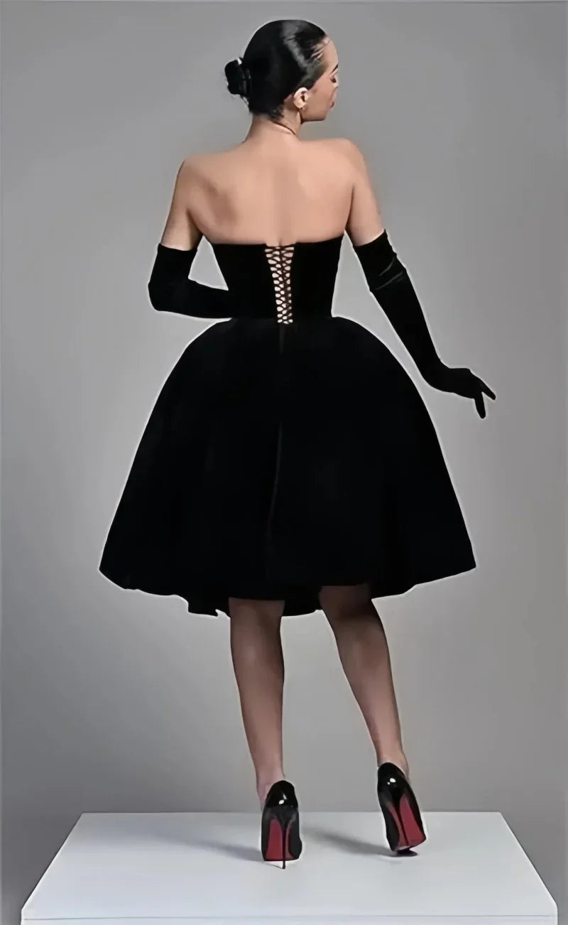 Meetlove Black Elegant Customized Strapless Velvet Ball Gown Formal Gowns Simple Knee Length Vestidos De Noche Gloves for Women