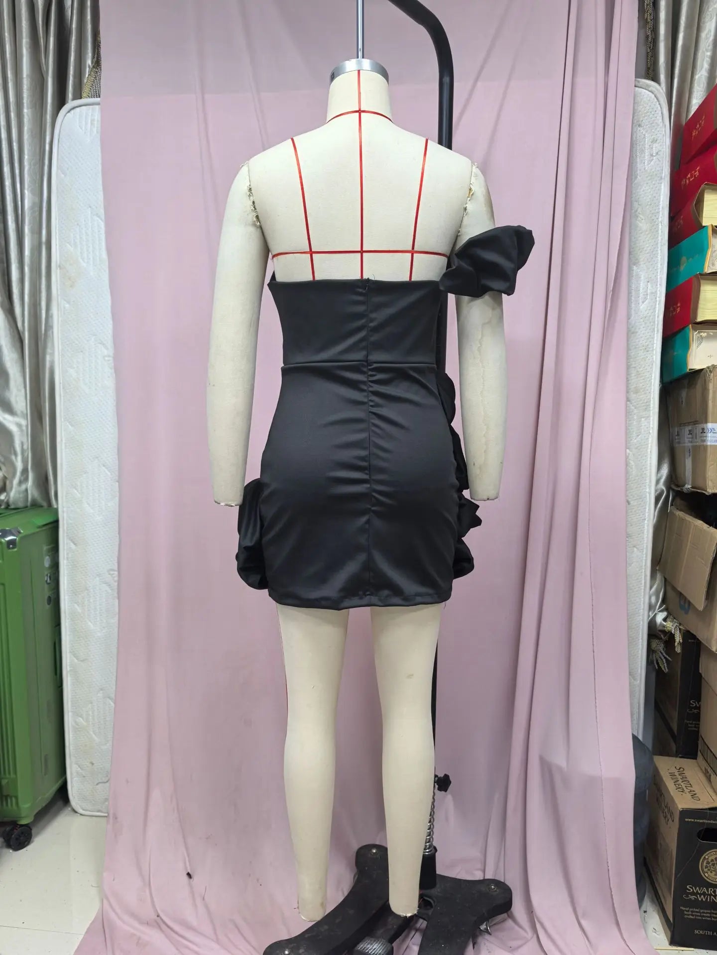 2025 Dress Women Female Clothing Fashion Elegant Evening Party New Women's Dress Waist Dress One Shoulder Tube Top Hip Skirt