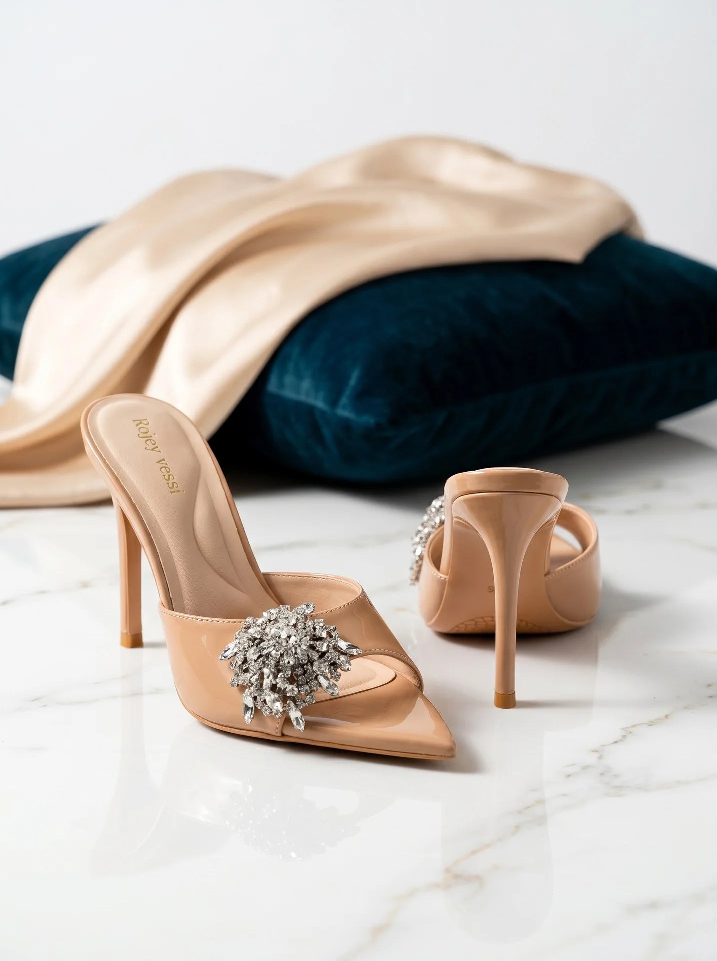 Summer new open toed rhinestone purple straight strap thin heel slippers with feminine feel,wearing crystal shoes and high heels