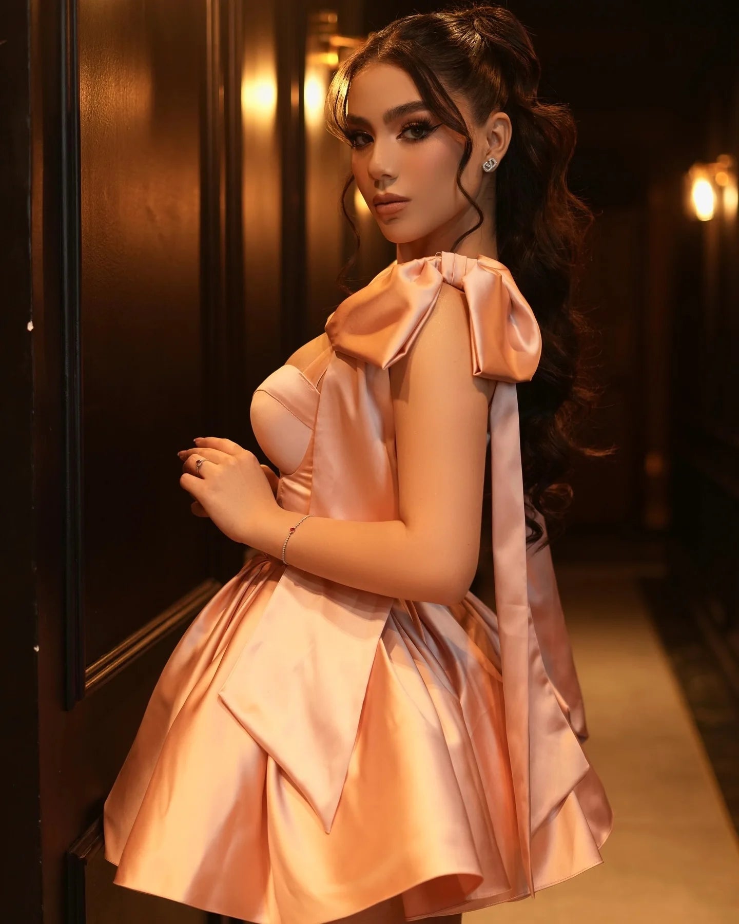 Cute Bow Shoulder Satin Mini Cocktail Dresses Modern Taffeta Puffy Short Evening Prom Dress Custom Made Formal Party Gowns