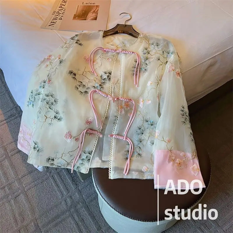 Outerwears Women Jacket Chinese Style Jacket National Wind Embroidery Jacquard Buckle Sunscreen Cardigan Female Summer Thin Coat