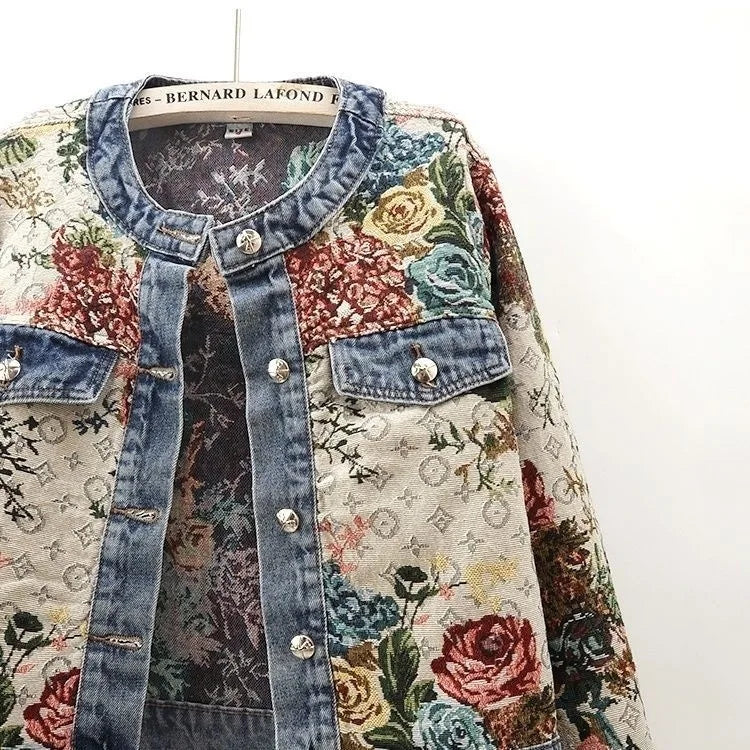 Chinese retro jacquard long-sleeved round neck denim jacket women's spring new fashion temperament short Joker little jacket.