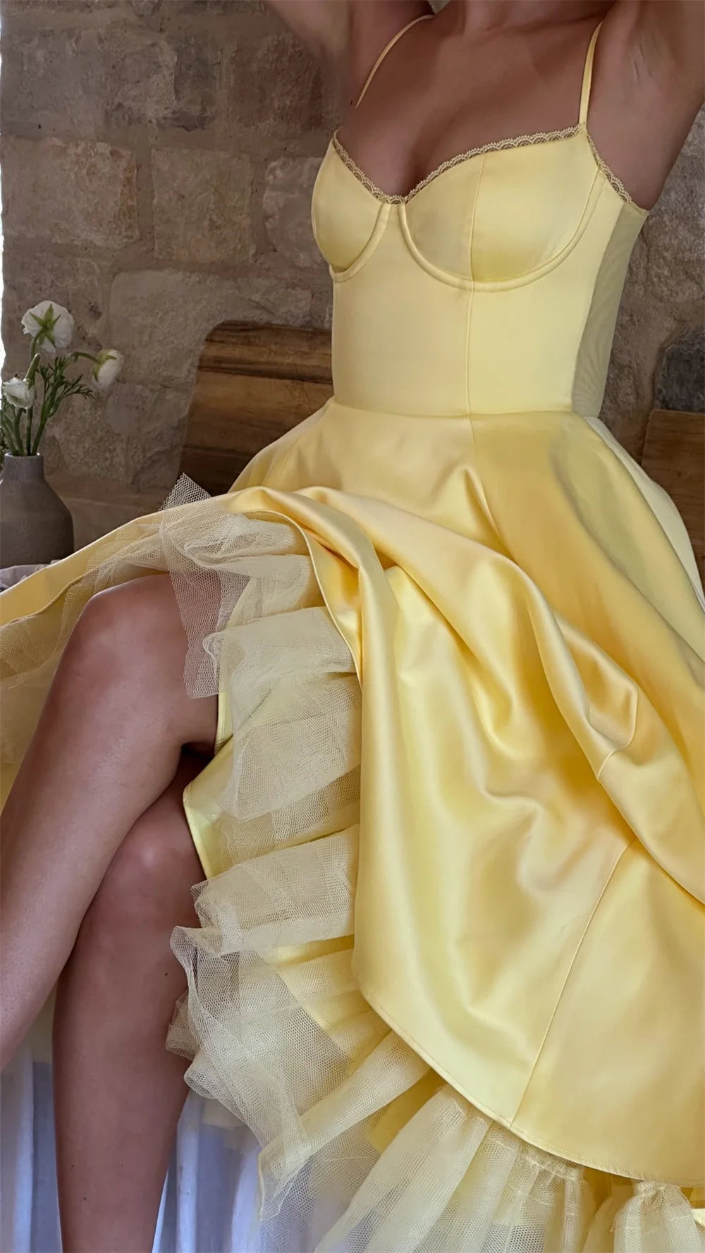 Amanda Customized Yellow Spaghetti Strap A-Line Prom Dress Sleveeless Lace Appliques vestidos de noche Tra-Length Evening Dress