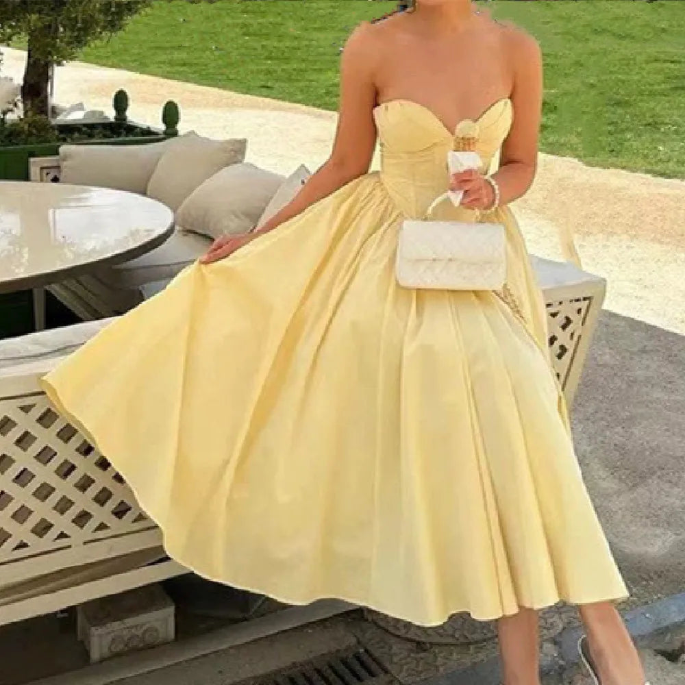 3 colors Sexy Wire Chest Boning Slim Waist Long Strapless Dress Women Cross Lacing up Back Ruched Hem Swing Party Vestido Yellow
