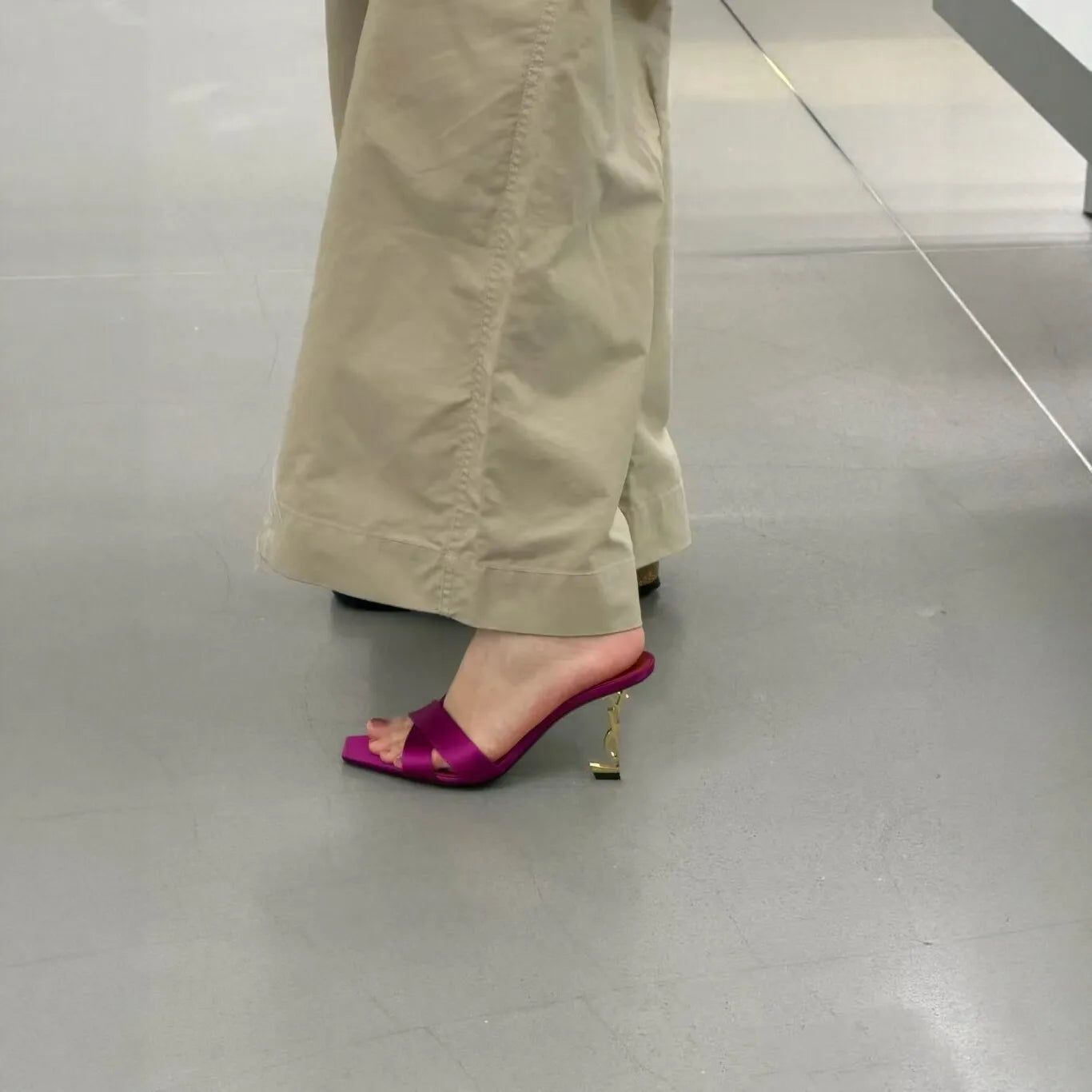 New 2026 Women's Fashionable Silk Satin Cross Band Metal Letter Heel Square Head High Heel Sandals Open Toe Stylish Pointed Toe