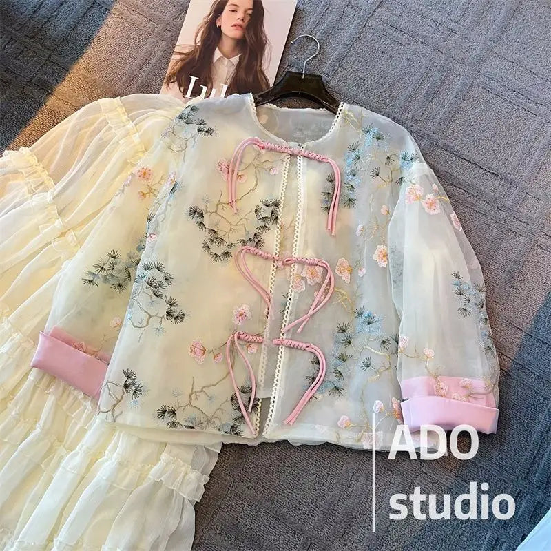 Outerwears Women Jacket Chinese Style Jacket National Wind Embroidery Jacquard Buckle Sunscreen Cardigan Female Summer Thin Coat